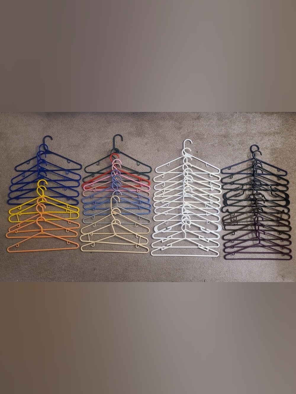 CHOOSE ANY 10 Plastic Clothing Hangers
